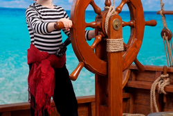 Boy_on_a_pirate_ship
