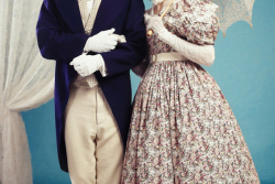 пара в одежде 19 века