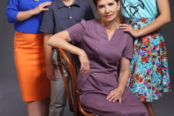 Семейное фото с бабушкой